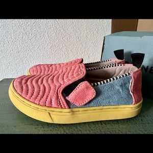 GUC Toms Ballet Pink Wavy Quilted Microsuede